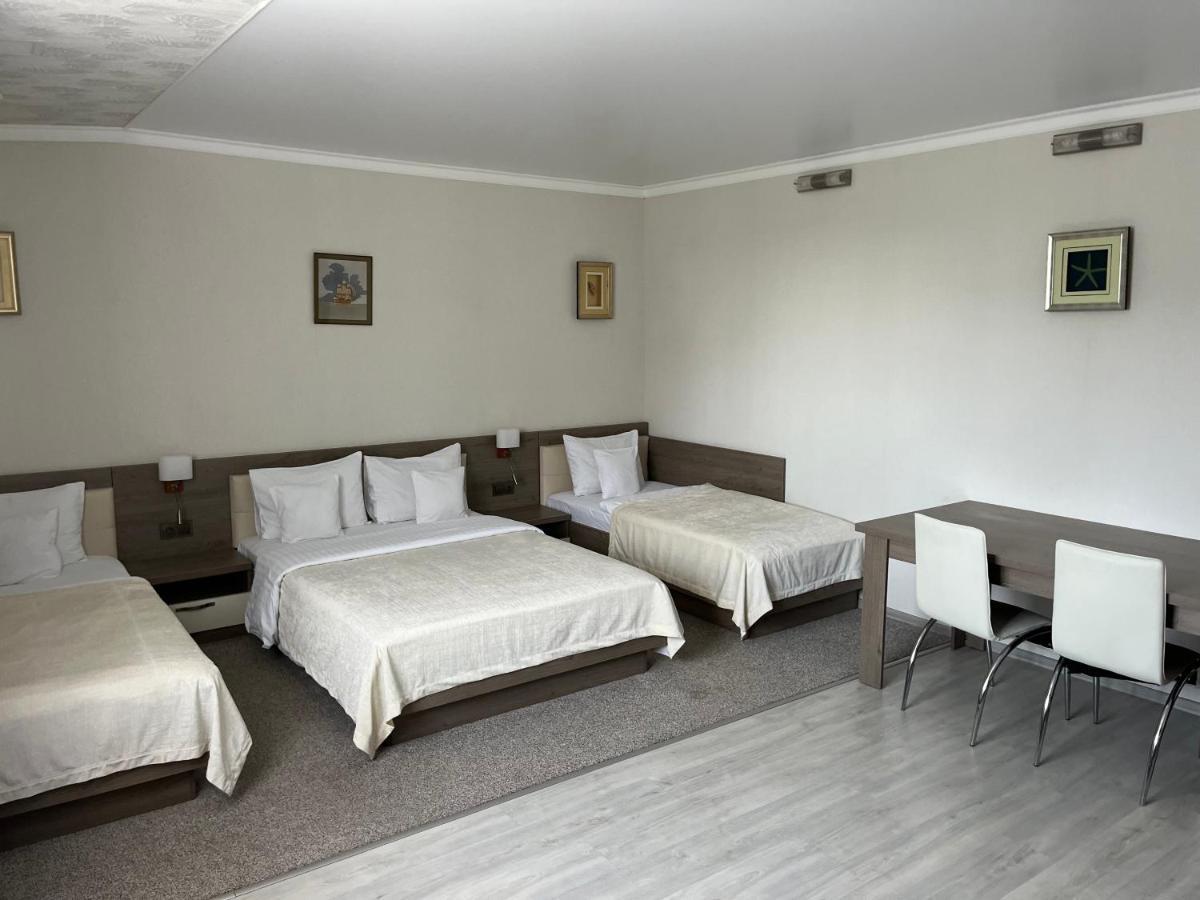 Elite Hotel Бельцы Экстерьер фото