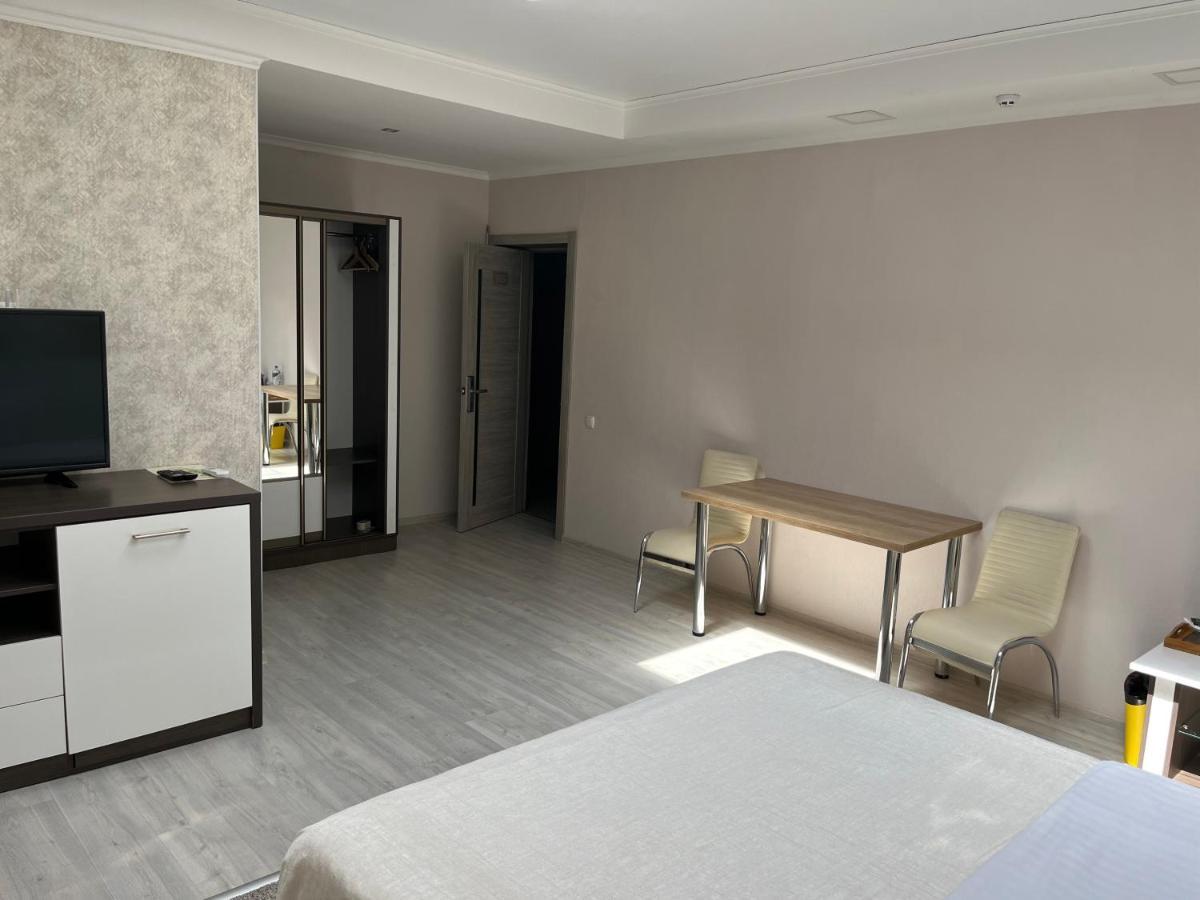 Elite Hotel Бельцы Экстерьер фото