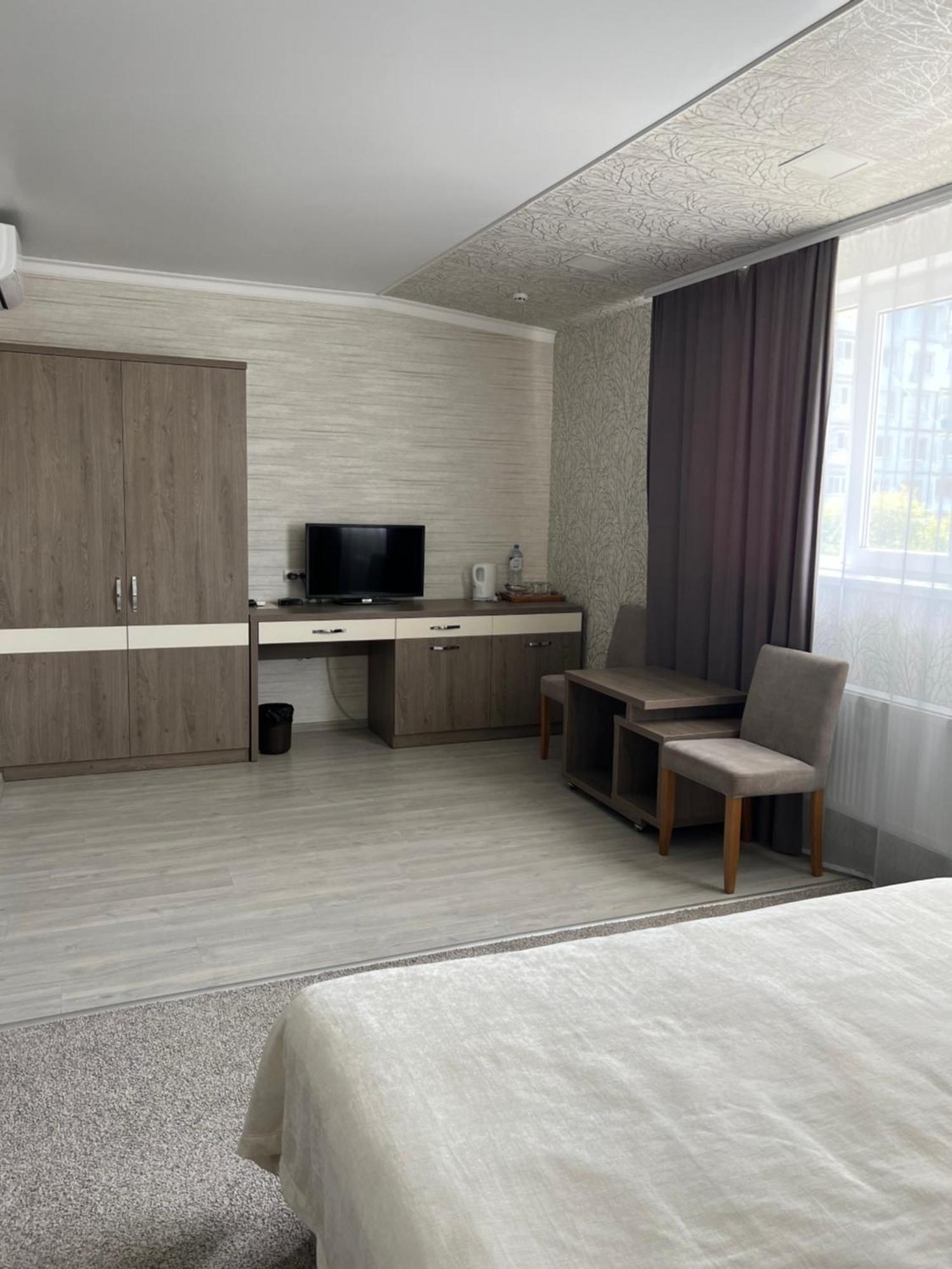 Elite Hotel Бельцы Экстерьер фото