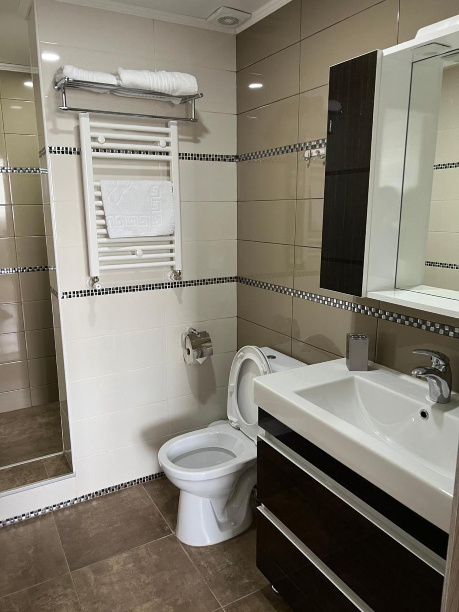 Elite Hotel Бельцы Экстерьер фото
