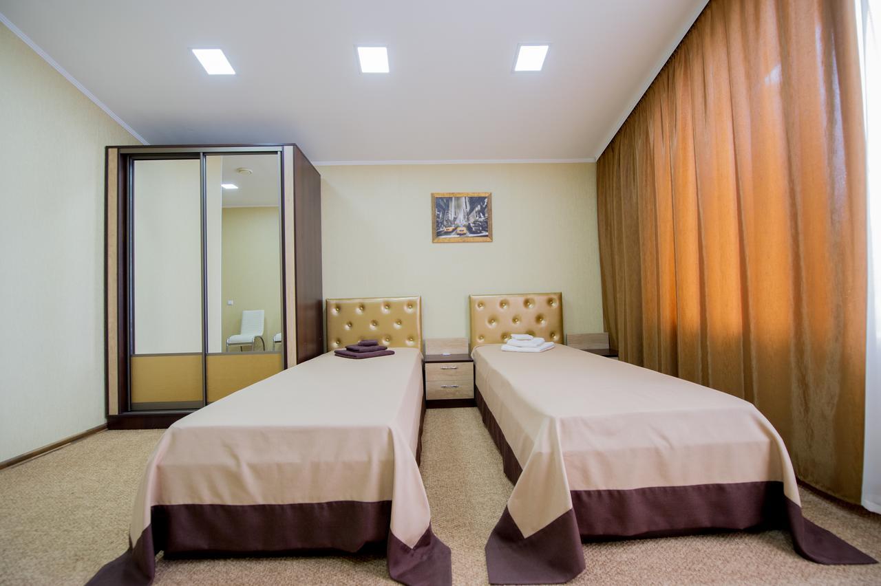 Elite Hotel Бельцы Экстерьер фото